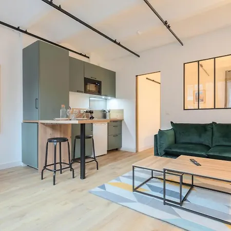 Old - Lovely Typical ! * Лилль